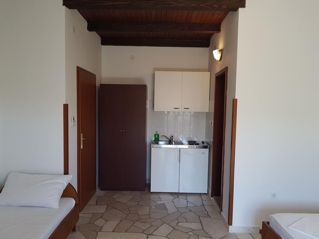 Apartments Plazibat Skrip Exterior photo
